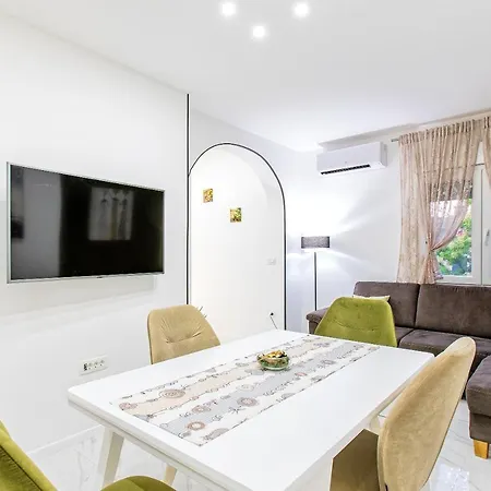 New! Luxury Dona Apartment *